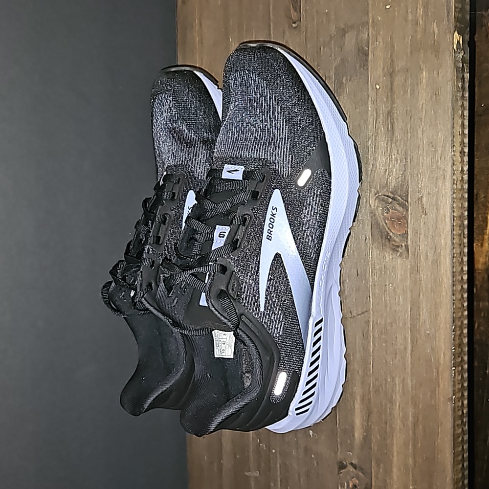 NIB Brooks Launch GTS 9 W10 Black/Purple - Picture 6 of 11